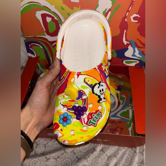 Trix Crocs - Picture 6 of 7